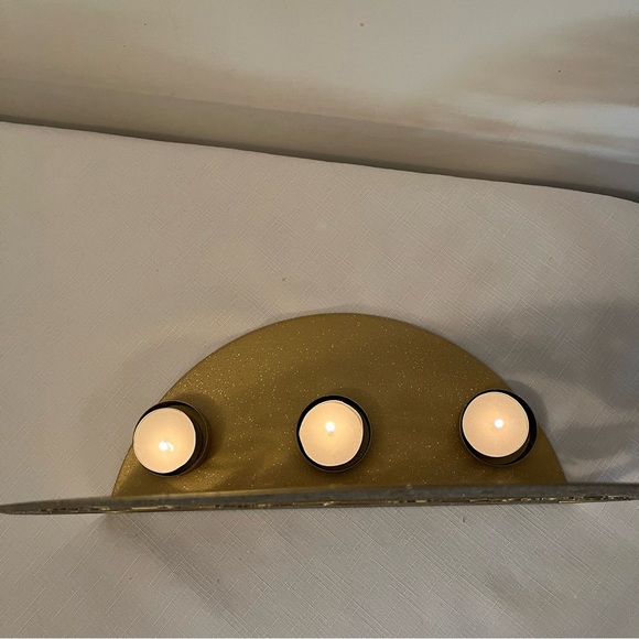 Partylite Reindeer Sleigh Candle Holder. Sparkly gold. Takes 3 tealights. - Picture 3 of 8